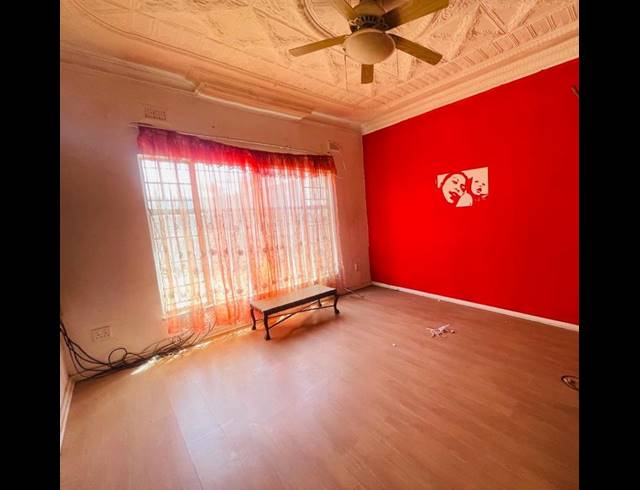 4 BEDROOM HOUSE FOR SALE IN PRIMROSE EAST